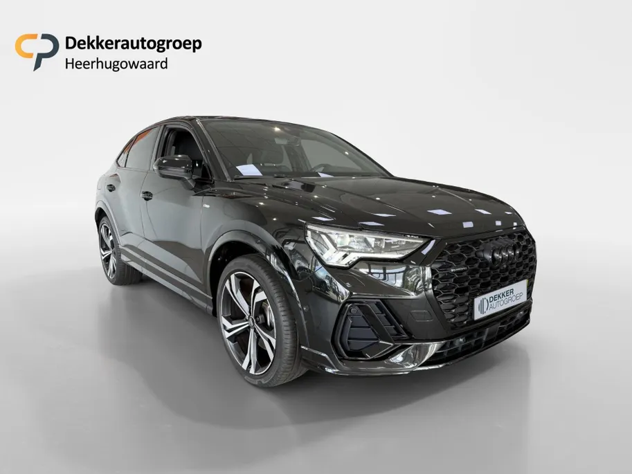Audi Q3 Sportback 45 TFSI quattro edition one Black Pack - Pano-schuif/kanteldak - Trekhaak