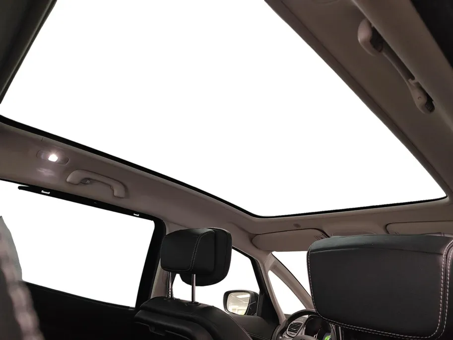 Renault Grand Scénic 1.2 TCe Bose NAVI AIRCO CAMERA CRUISE CONTROLE BOSE LED VERLICHTING TREKHAAK LM VELGEN 5P ZEER MOOIE AUTO DEALER ONDERHOUDEN