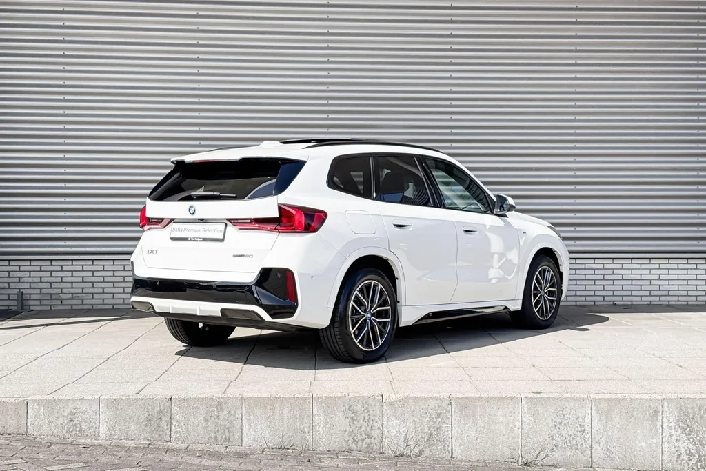 BMW iX1 eDrive20 67 kWh