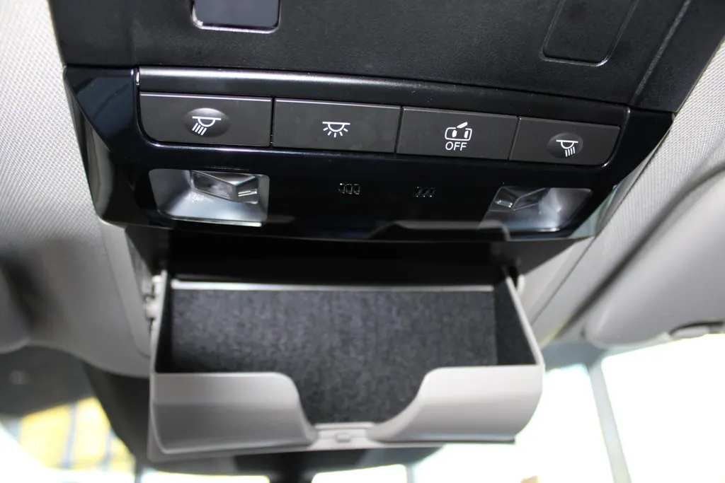 Nissan QASHQAI 1.5 e-Power N-Connecta | Navigatie | 360grd camera | Apple carplay & Android auto | Two-tone lak | Climate controle | Pro-pilot | 190pk | Stoel in hoogte verstelbaar | Electrische ramen | I-key |