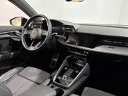 Audi A3 Limousine 110PK 30 TFSI S Edition Automaat | 1e eigenaar | Virtual Cockpit | Navi | Armsteun | Cruise Control | Zwarte Lichtmetalen Velgen | Apple CarPlay/Android Auto | Full LED koplampen | Keyless Entry |