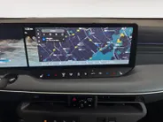 Nissan Leaf Evolve 52 kWh | NISSAN MORE 10 JAAR GARANTIE | 451 KM WLTP | 2500 EURO INRUILPREMIE + 2500 KORTING  | SNEL RIJDEN | BOSE | RONDOM CAMERA | CARPLAY |
