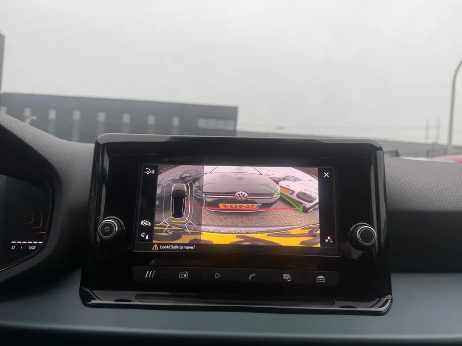 SEAT Arona 1.0 EcoTSI Style Business Connect | Camera | Apple Carplay/Android Auto | Cruise Control | Keyless | Climate Control |
