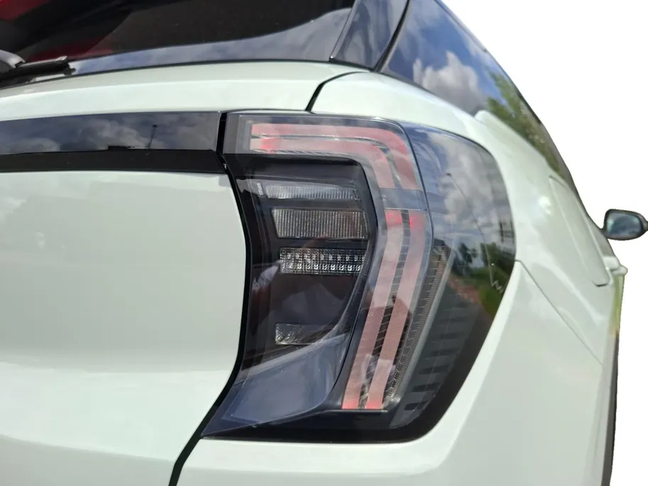 Ford Explorer Collection Extended Range RWD 79 kWh | Driver assistancepack | B&O Audio | Head-up Display | Trekhaak | Adaptive Cruisecontrol | Dodehoekdetectie | Stoelmassage | 360Camera | Nieuw op voorraad! |