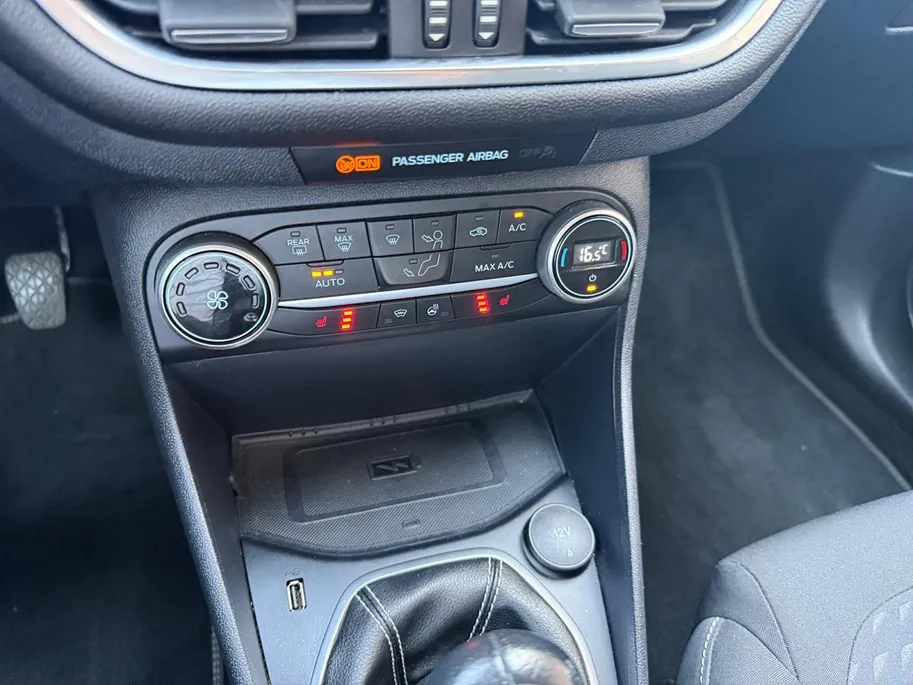 Ford Fiesta 1.0 EcoBoost Titanium X | Winter Pack | Navigatiesysteem | Cruise Control | Draadloos Telefoonlader | Apple Carplay & Android Auto |