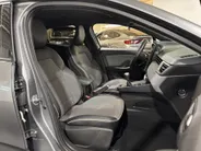 Renault Clio 90PK TCe GPF Techno | 9,3' Navi | Camera | Parkeersensoren | Cruise Control | Climate Control | Licht & Regen Sensor | Apple CarPlay/Android Auto | Full LED | Lichtmetalen Velgen |