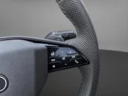 Audi Q6 e-tron S edition 306pk performance 100 kWh · Panoramadak · Luchtvering · Trekhaak · 360 Camera · Warmtepomp · Head-Up · Elek. Voorstoelen · 21'' Inch · 24-11-2030 of 100.000km