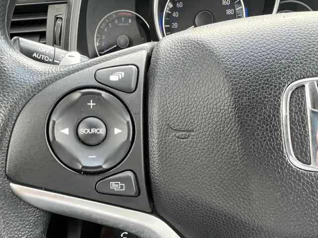 Honda Jazz 1.3 i-VTEC Comfort 102pk AUTOMAAT | TREKHAAK | NAVIGATIE | PARKEERSENSOREN V+A | STOELVERWARMING | 17' LM VELGEN |
