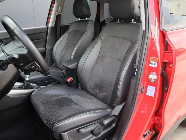 Suzuki Vitara 1.4 BoosterJet Style Hybrid | Panoramadak | Carplay | All Season