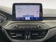 Ford Focus Wagon 1.5 EcoBoost Vignale | Parkeercamera | Adaptieve Cruise Control | Leder | Stoel- en stuurverwarming