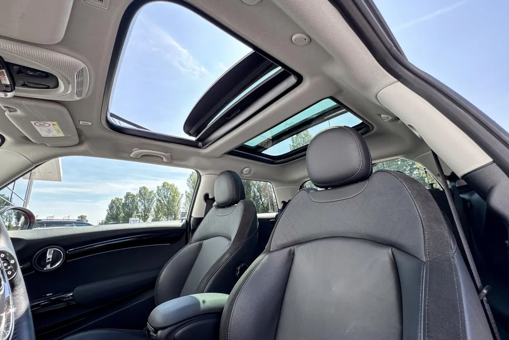 MINI Cooper 3-deurs Cooper Business Edition