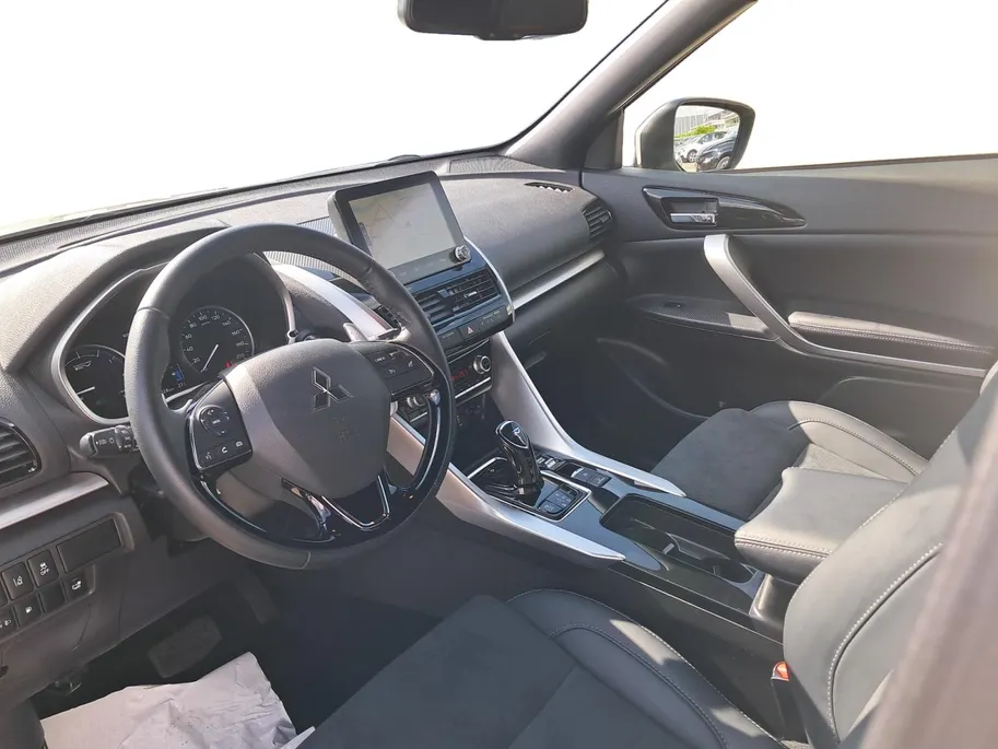 Mitsubishi Eclipse Cross 2.4 PHEV Intense+ | Navi | Stoelverwarming | Camera