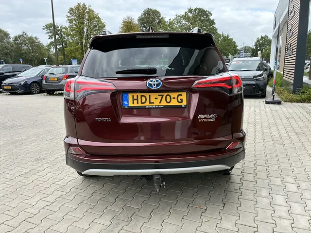 Toyota RAV4 2.5 Hybrid AWD Style