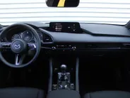 Mazda 3 2.0 e-SkyActiv-X M Hybrid 186 Homura | Stoelverwarming | Camera | Dodehoek detectie | HUD | 18' LM | LED | Cruise adapt. |
