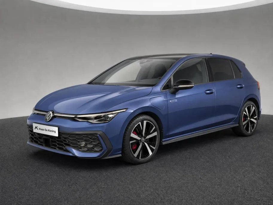 Volkswagen Golf 1.5 272pk DSG eHybrid GTE · Panoramadak · 360 Camera · Wegklapbare Trekhaak  · Apple/Android Car Play · 18'' Inch · Garantie t/m 19-06-2030 of 100.000km