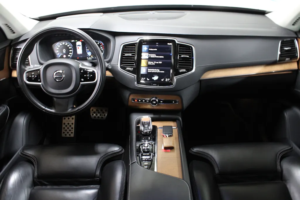 Volvo XC90 2.0 T8 Twin Engine AWD Inscription Intro Edition 7 Persoons / Pano. / H&K | ACC / HUD / 360° Camera / Stoel + Stuurverwarming /