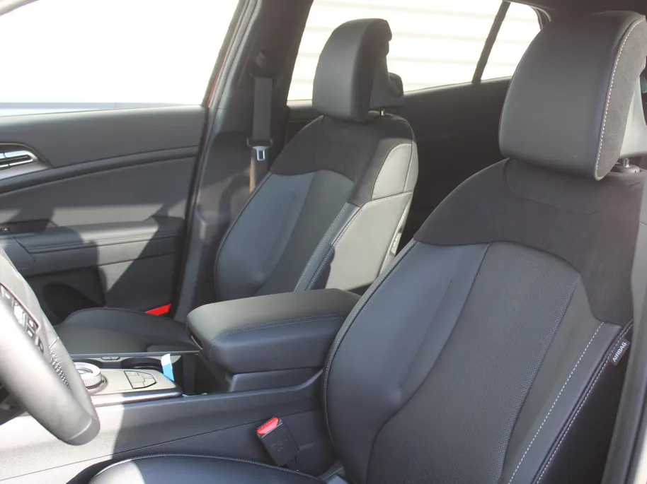 Kia Sportage 1.6 T-GDi Hybrid Black Edition | Automaat | Direct leverbaar | Tot € 3.000 inruilvoordeel bij aanschaf |