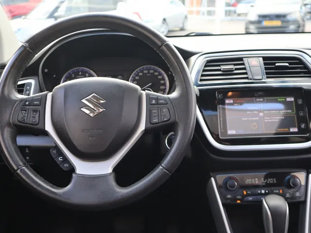 Suzuki S-Cross 1.4 BoosterJet High Automaat Executive Trekhaak | Leder | Adaptive Cruise VERKOCHT