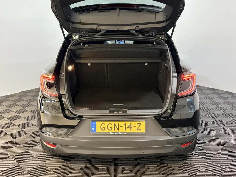 Renault Captur 90PK TCe Techno | Schuif/Kantel Dak | Navi | Camera | Digital Cockpit | Parkeersensoren | Climate Control | Cruise Control | Full LED | Lichtmetalen Velgen |