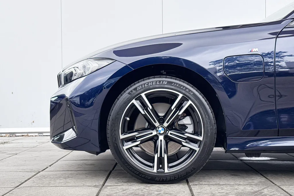 BMW 3 Serie Sedan 330e M-Sport