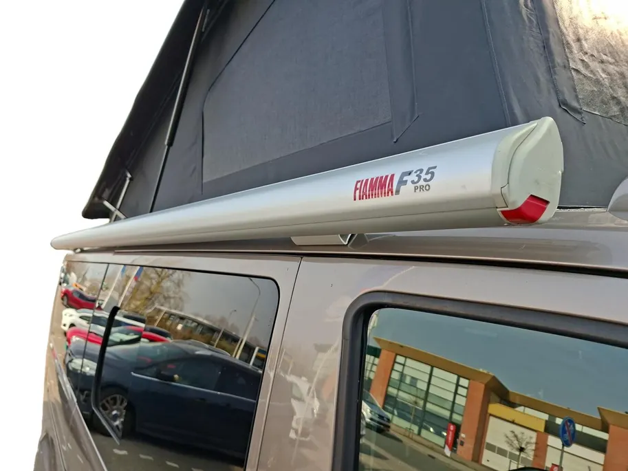 Ford Transit Custom Camper 2.0 TDCI L2H1 Limited | Distributie is vervangen | Camper met 2 slaapplaatsen | Keuken met gootsteen- koelkast- gasfornuis | Zonnescherm | Trekhaak Transit Custom Camper 2.0 TDCI L2H1 Limited | Distributie is vervangen | Camper met 2 slaapplaatsen | Keuken met gootsteen- koelkast- gasfornuis | Zonnescherm | Trekhaak