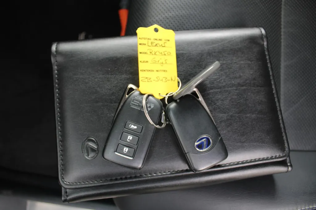 Lexus RX 450h 4WD Luxury Line | 20' LM | Navi | Camera | Leer | Schuif/kantel dak | Cruise adapt. | PDC | Stoelverwarming/ventilatie | HUD | Elek. stoelverstelling |