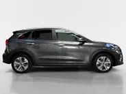 Kia e-Niro ExecutiveLine 64 kWh Full options | Stoelverwarming + verkoeling | Navigatie / Carplay | Dodehoekdetectie | Memory seat