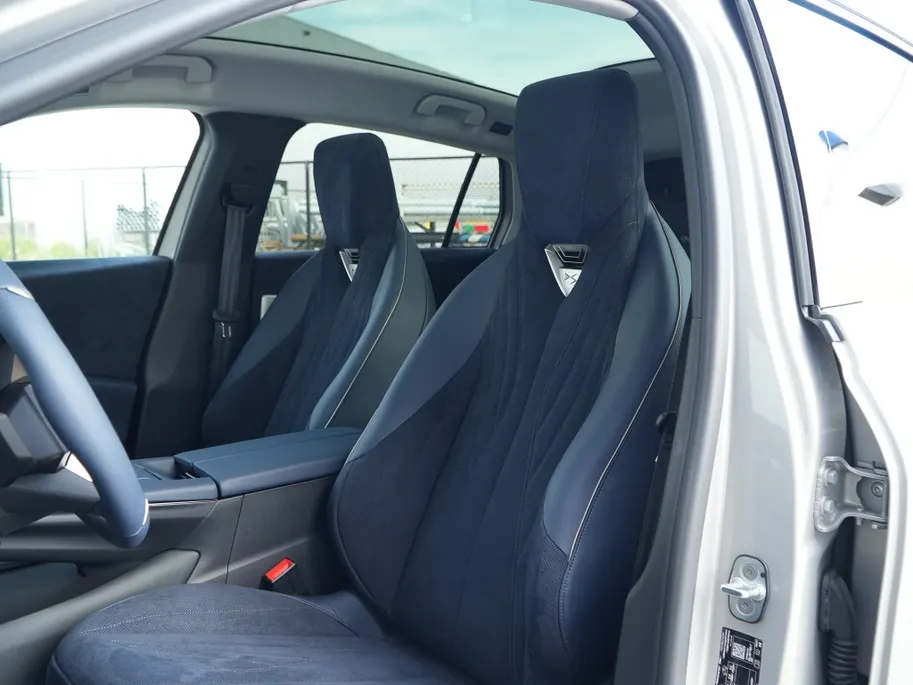 DS DS 7 No E-Tense Etoile 74kWh | Pano | Focal | Comfort | Tech | 20'