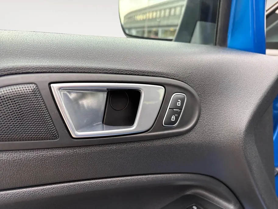 Ford EcoSport 1.0 EcoBoost ST-Line | Stoel/Stuur/Voorruitverwarming | Parkeersensoren Achter | Apple/Android Carplay | Half Leder |