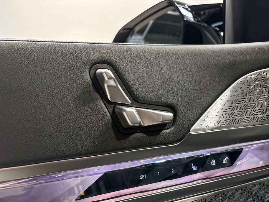 BMW i7 M70 xDrive 106 kWh