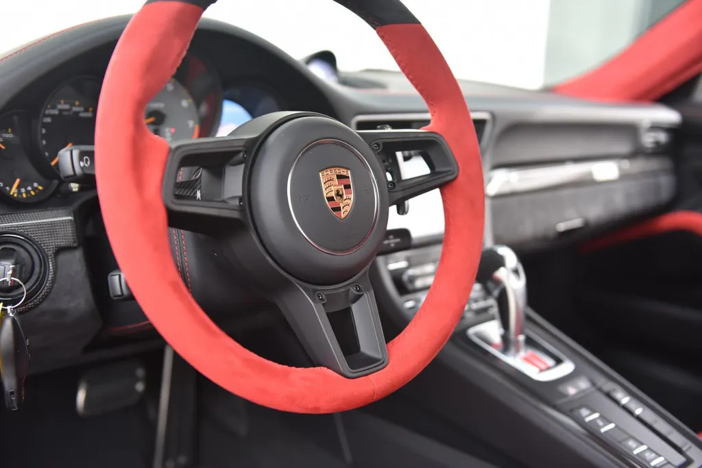 Porsche 911 GT2 RS 3.8