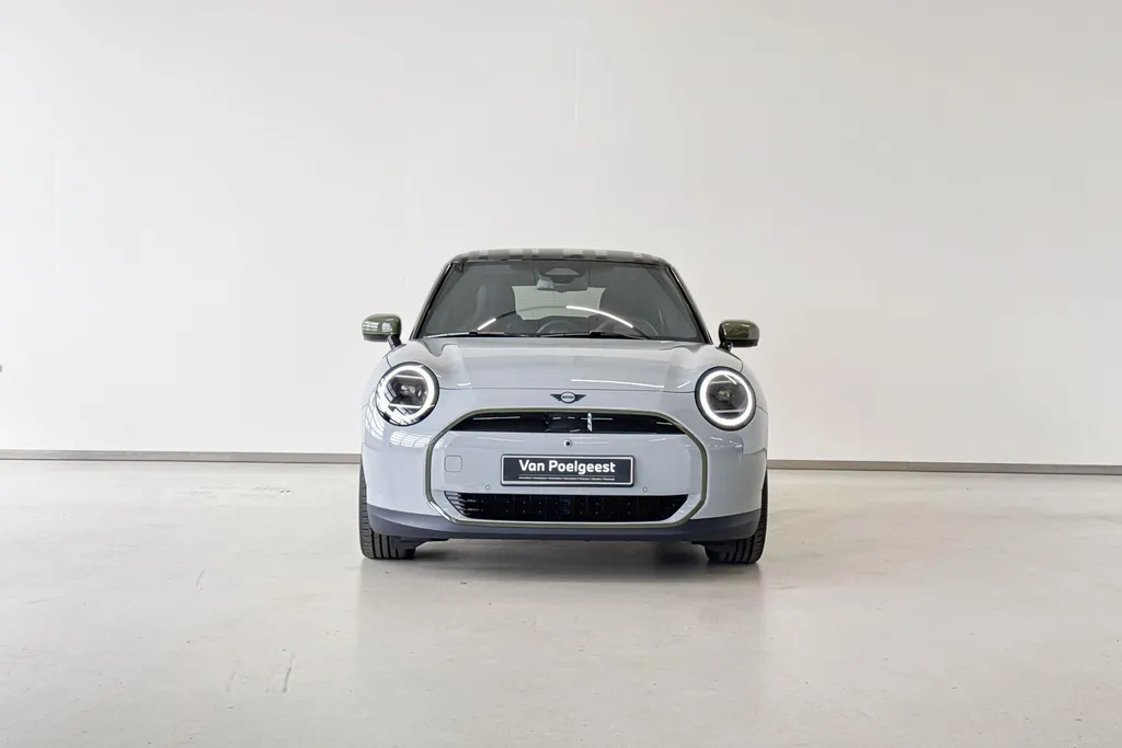 MINI Cooper 3-deurs Electric Cooper SE Paul Smith Ed. XL 54.2 kWh