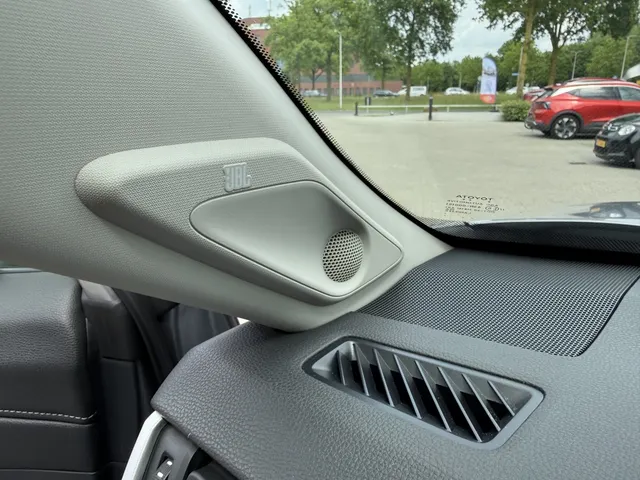 Toyota RAV4 2.5 Hybrid Executive | JBL | Memory Seat | Elek. achterkl. |