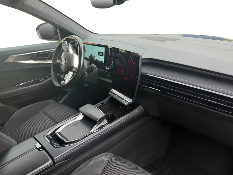 Renault Austral 1.2 E-Tech full hybrid 200 iconic | Cruise & Climate Control | Camera | Navigatie | Apple Carplay & Android Auto | Parkeersensoren | LMV | 12 Maanden BOVAG Garantie