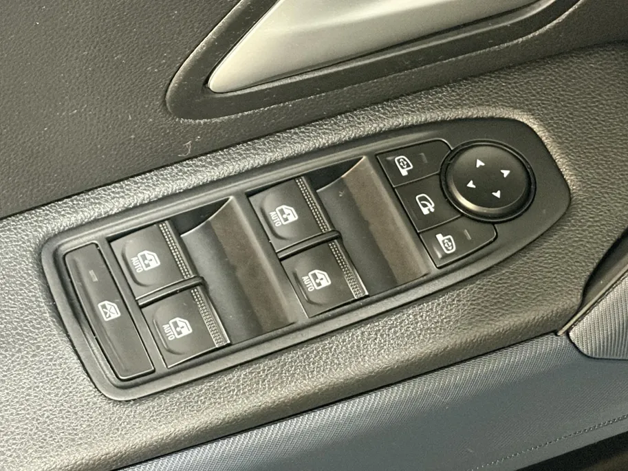 Dacia Duster 140PK Hybrid Journey Automaat | 1ste Eigenaar | Navigatie | Apple Carplay/Android Auto | 360 Camera | Dodehoek Detectie | Parkeersensoren | Climate Control | Cruise Control | USB-C | Licht & Regen Sensor |