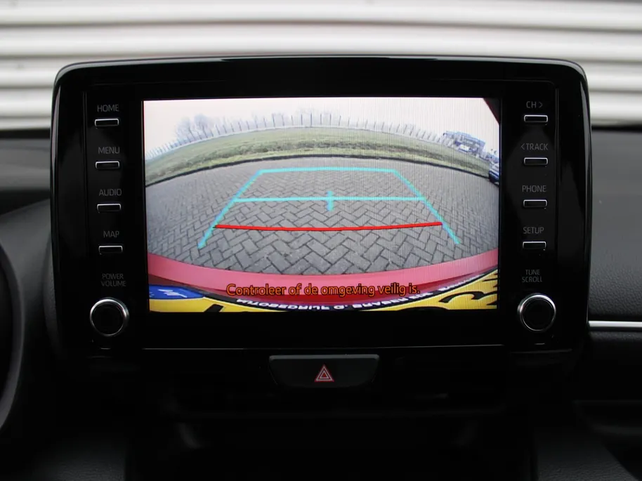 Mazda 2 Hybrid 1.5 Select | 16' LM | Stoel- & stuurverwarming | HUD | Camera | Dodehoek sensor |