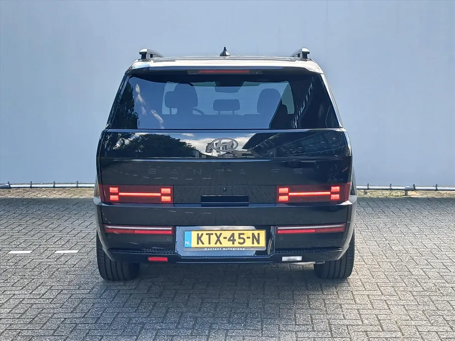 Hyundai Santa Fe 1.6 PHEV 4WD 7pl Black Line / DIRECT LEVERBAAR! / Demonstratieauto /