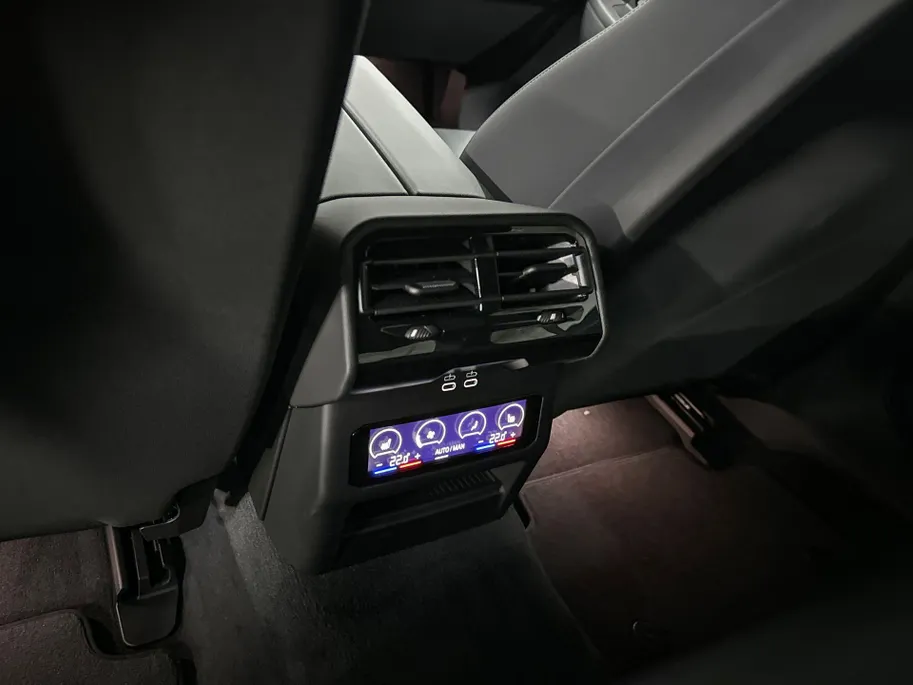 BMW i5 Sedan eDrive40