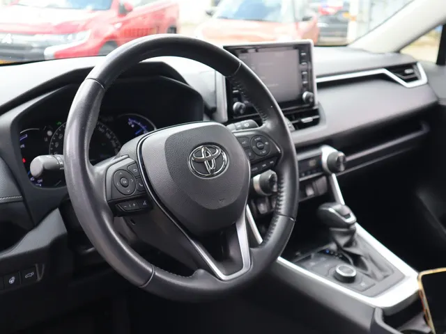 Toyota RAV4 2.5 Hybrid AWD Style | Trekhaak | PDC v/a | Stuur/stoel verwarm.