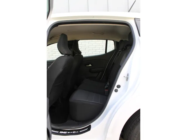 Dacia Sandero 1.0 TCe 100 PK ECO-G Expression | Trekhaak | Parkeersensoren achter | Apple car Play | Lage km stand |