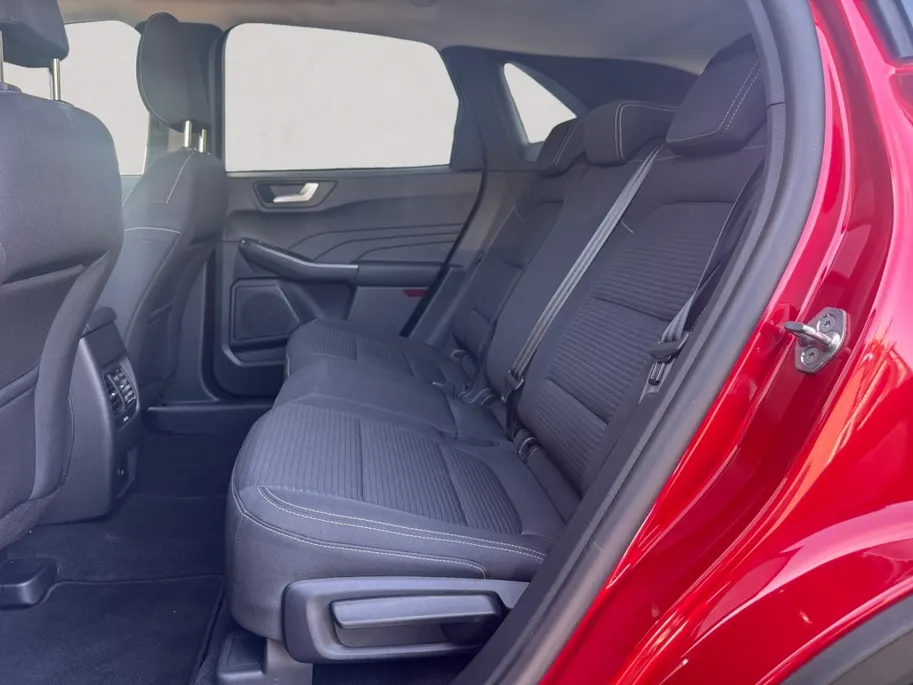 Ford Kuga Ford Kuga 2.5 PHEV Titanium stoel/stuurverwarming | panoramadak