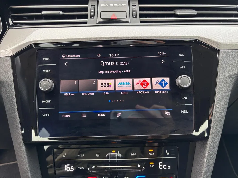 Volkswagen Passat Variant 1.4 TSI PHEV GTE Business | Trekhaak | Camera | ADA | Stoel Verw |