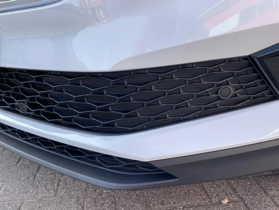 Škoda Karoq 1.5 TSI ACT Business Edition | Lichtmetalen velgen| Parkeer sensoren| Automaat| Camera| Cruise Control| Zeer ruime auto in super nette staat
