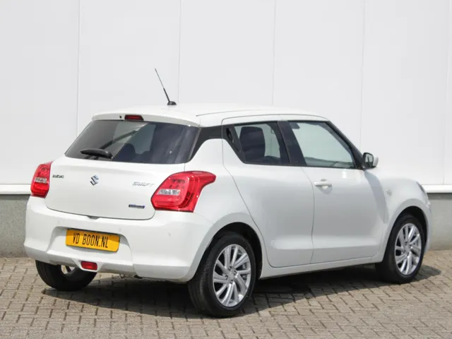 Suzuki Swift 1.2 Select Smart Hybrid | Navi | Cruise | Safety Pack | Camera