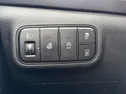 Hyundai i20 1.0 T-GDI Premium | Navigatie| Stoel/Stuurverwarming| Achteruitrijcamera| Dode hoek sensor|