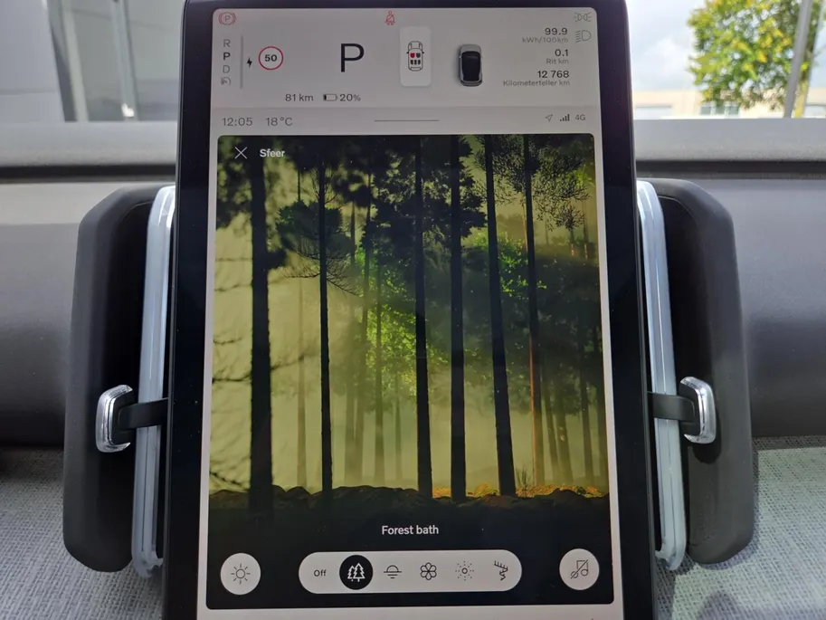 Volvo EX30 Single Motor Extended Range Ultra 69 kWh | Zeer compleet | Panoramadak | Harman Kardon Audio | 360 graden camera | Stoel & stuurverwarming | Bovag garantie | NAP
