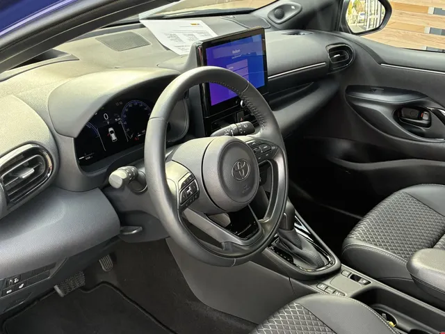 Toyota Yaris 1.5 Hyb. 130 Executive | Panoramadak | JBL | Blindspot