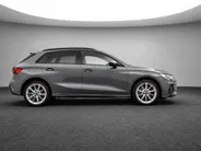 Audi A3 Sportback 45 TFSIe 272pk S-tronic S edition Competition · Camera · Sonos Audio · Elektrische stoelverstelling · Keyless  · Stoelverwarming · Afneembare Trekhaak · Fabrieksgarantie tot 03-04-2030 of 100.000km