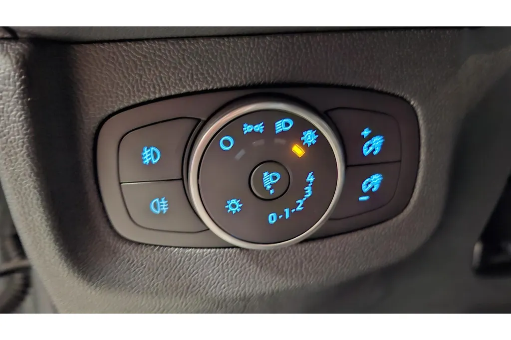 Ford E-Transit Courier Limited 136 PK 44 kWh accu