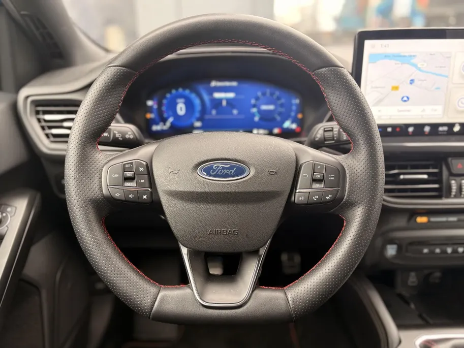 Ford Focus Wagon 1.0 EcoBoost ST Line 125 PK WINTER PACK I LEDEREN BEKLEDING I APPLE CARPLAY / ANDROID AUTO I ' 18 ' VELGEN I